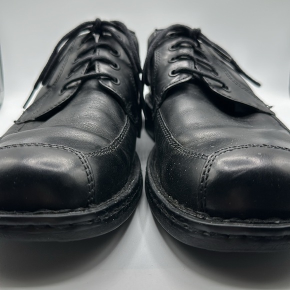 Born men's black dress or casual shoes, size 11 - Picture 6 of 8